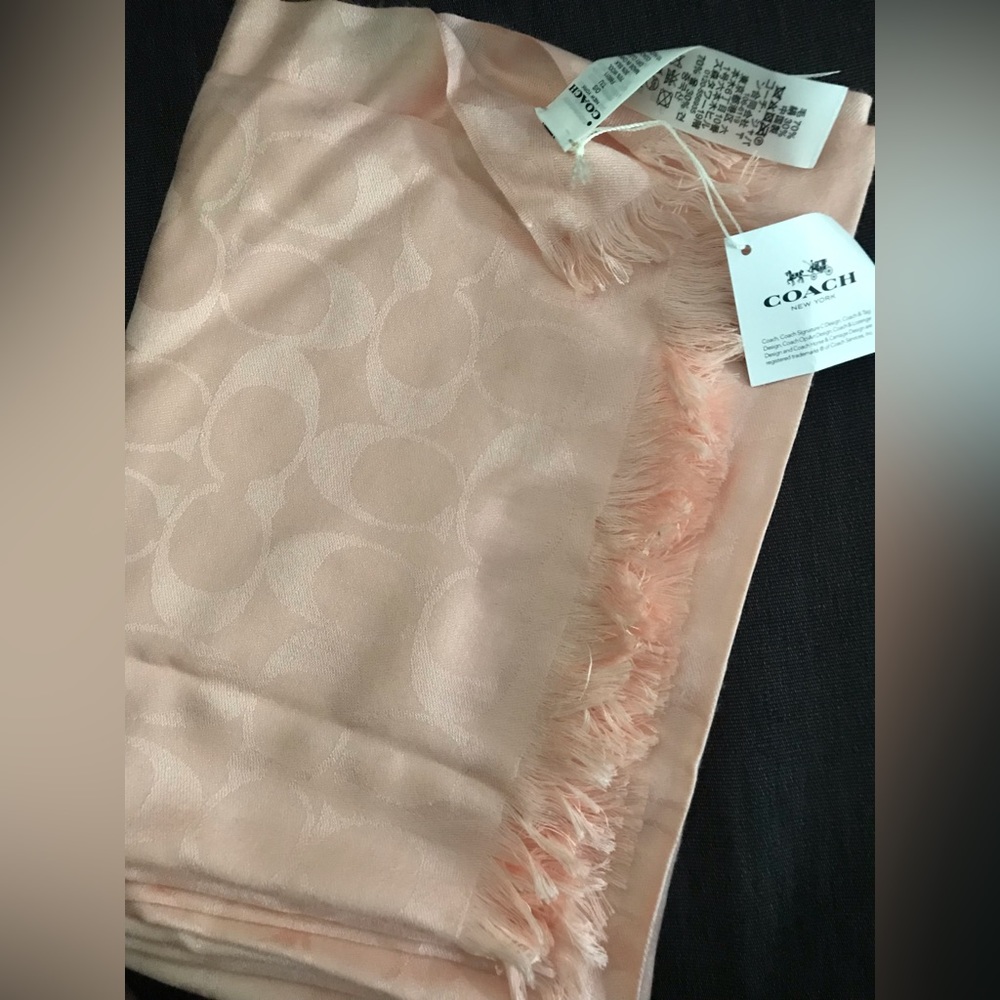 Coach Signature Wrap In Blush2